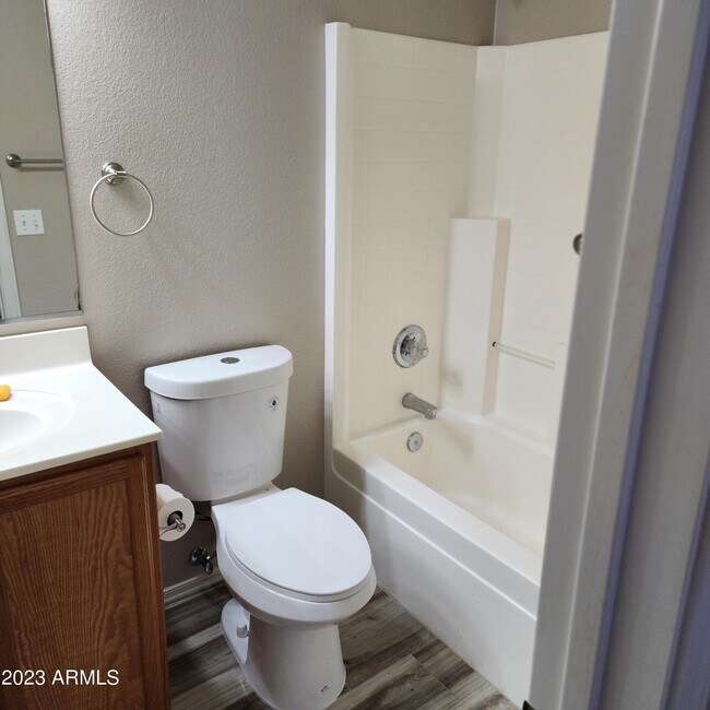 Building Photo - 15864 W Evans Dr