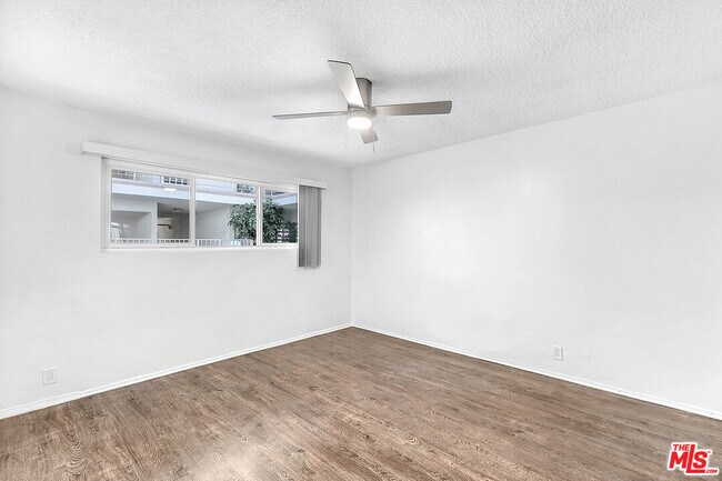 Building Photo - 739 Croft Ave