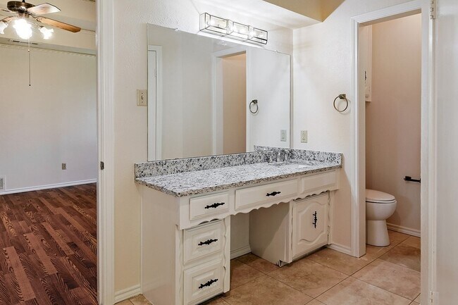 Building Photo - 6809 Fawn Valley Pl