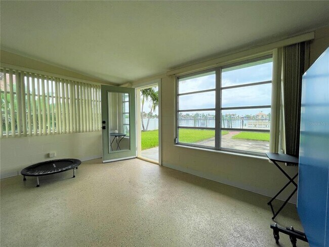 Building Photo - 17045 Dolphin Dr