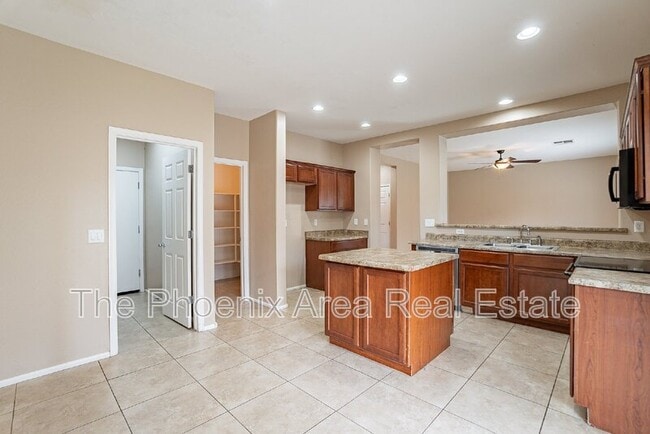 Building Photo - 44415 W Knauss Dr