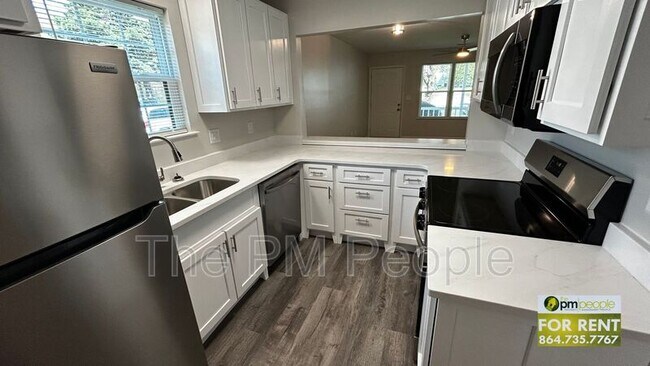 Building Photo - 10B Pointer Ln