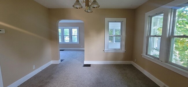 Building Photo - 1602 Price St