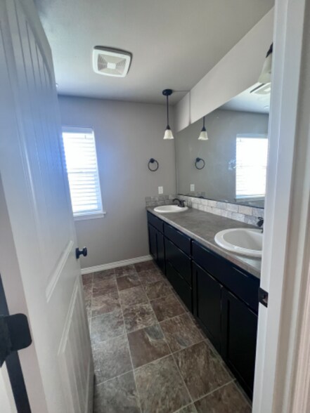 Building Photo - 4491 Corvina St