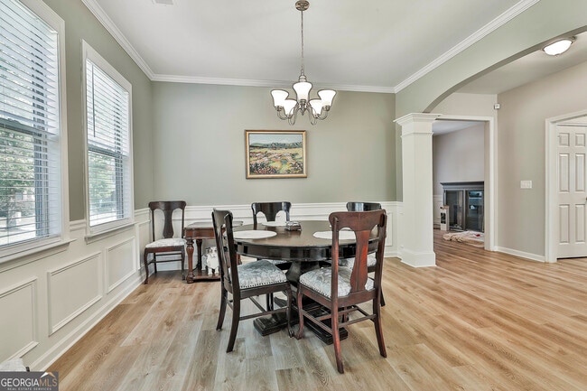 Building Photo - 205 Inverness Ave