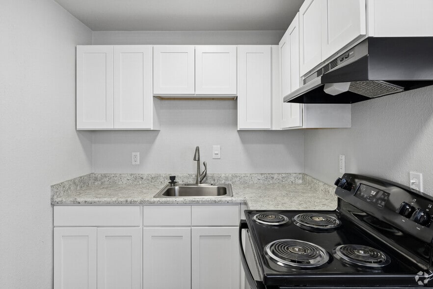 1BR, 1BR - 414SF - Kitchen - East Beach Apartments
