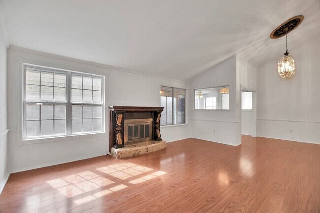 Building Photo - 7619 Lemma Dr