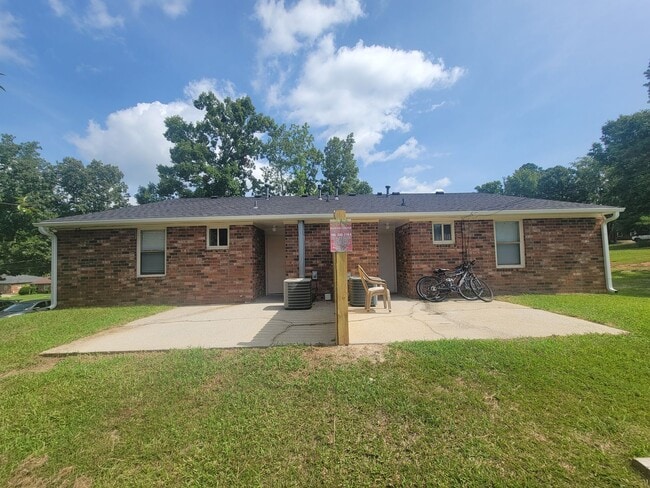 Building Photo - """~134 Stoneybrooks Place