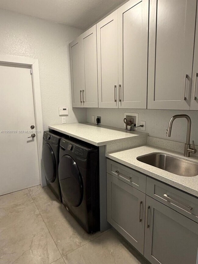 Building Photo - 5455 SW 191st Terrace