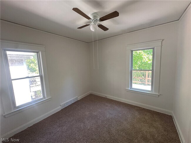 Building Photo - 14415 Westropp Ave