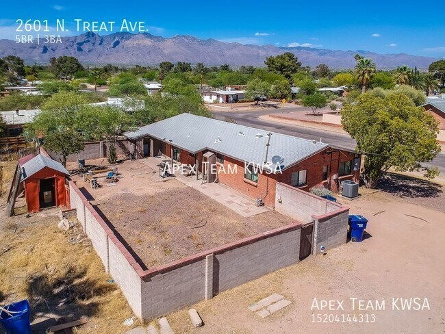 Building Photo - 2601 N Treat Ave