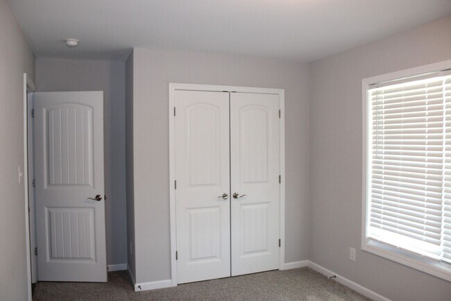 Building Photo - 219 Grist Mill Dr