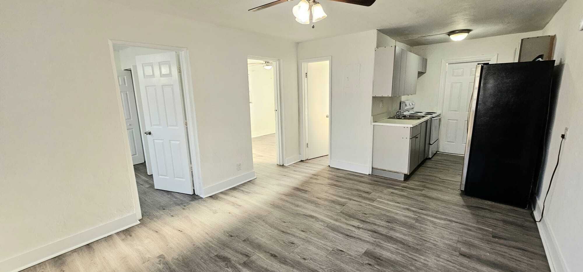 Building Photo - 1715 NW 8th Ct