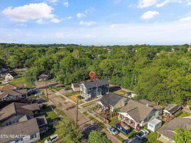 Building Photo - 2713 Tarleton Ave