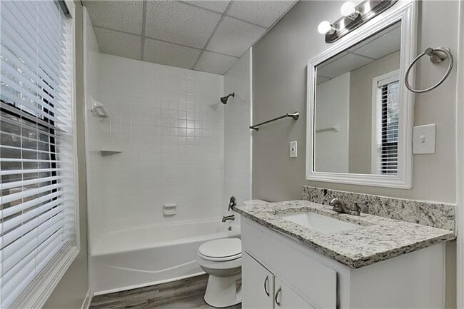 Building Photo - 2861 Hadrian Dr SW