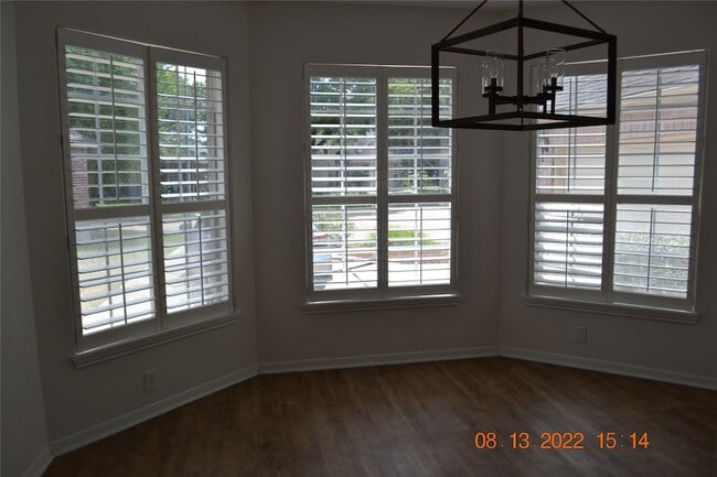 Building Photo - 4007 Sand Terrace Dr