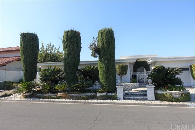 Primary Photo - 11171 Hunting Horn Dr