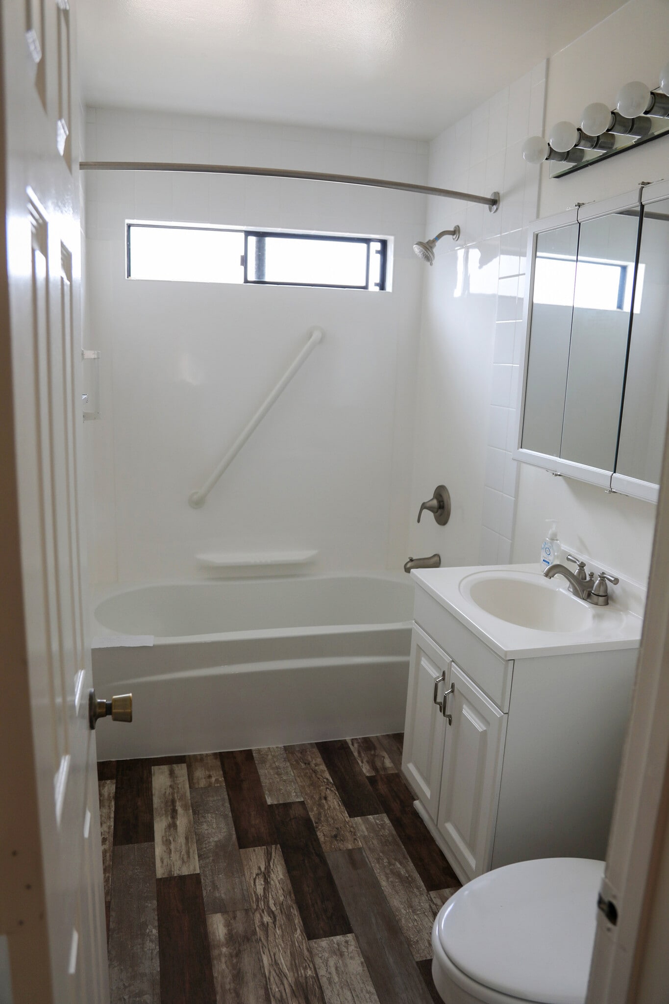 Building Photo - 3292 Karok Ave