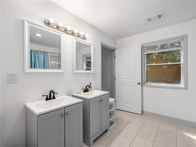 Building Photo - 2178 Penelope St NW