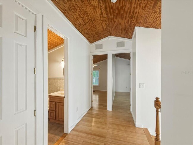 Building Photo - 211 E 131st Ave