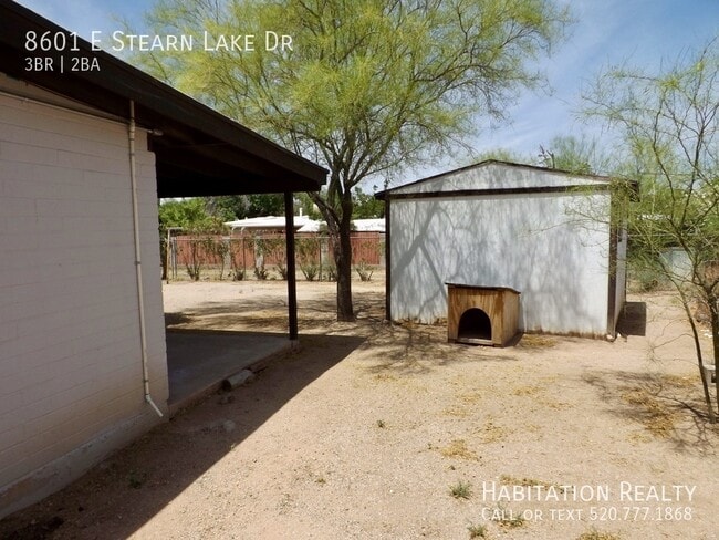 Building Photo - 8601 E Stearn Lake Dr