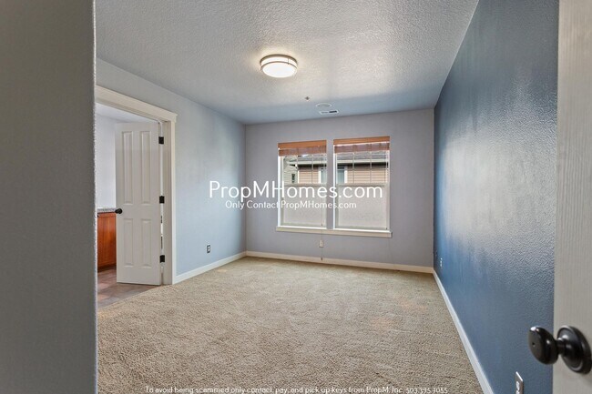 Building Photo - Cozy Two Bedroom Townhome in the Heart of ...