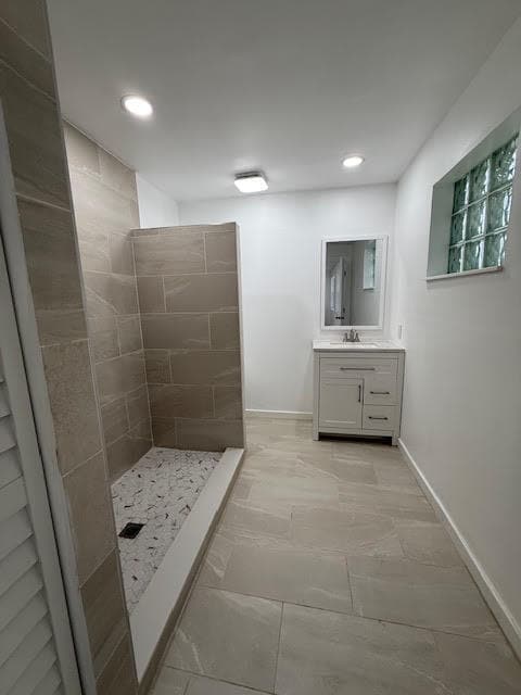 Building Photo - 4877 Caribbean Blvd