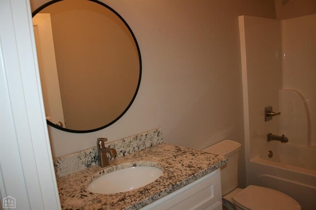 Building Photo - 3 Bedroom, 2 Bath in Nettleton!