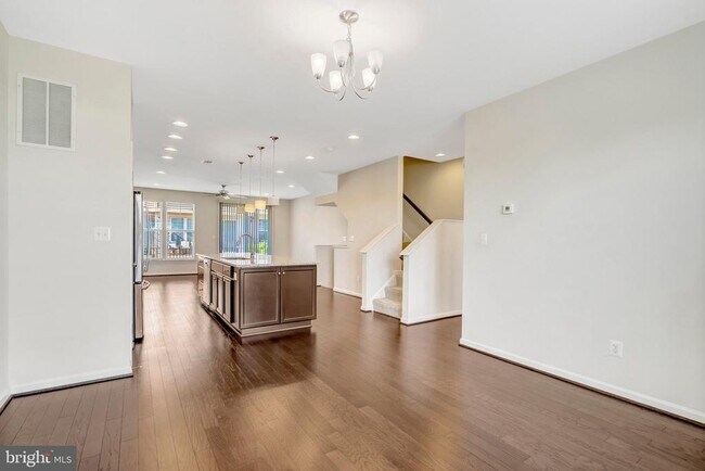 Building Photo - 8932 Dahlgren Ridge Rd