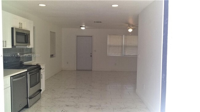 Building Photo - 710 52nd St