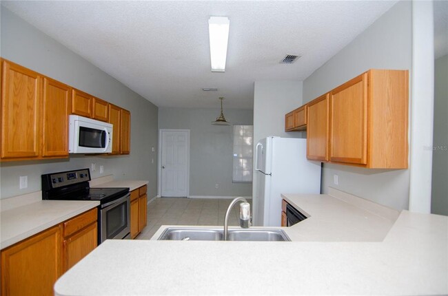 Building Photo - 1129 Knollwood Dr