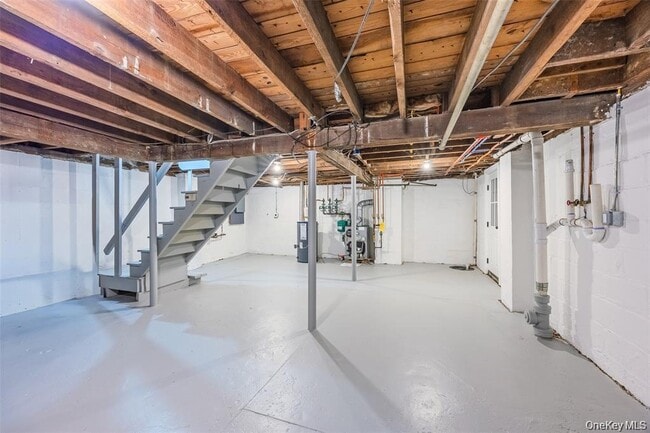 Building Photo - 122 Liberty Ave