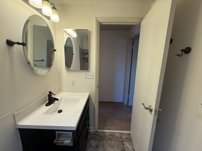 Building Photo - GOEL GUPTA