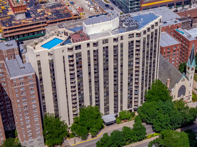Primary Photo - 1120 N. LaSalle