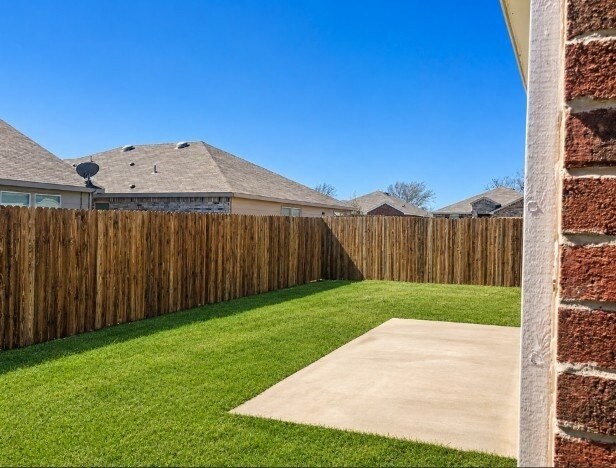 Building Photo - 433 Magma Dr