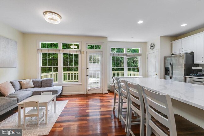 Building Photo - 11426 Summer House Ct
