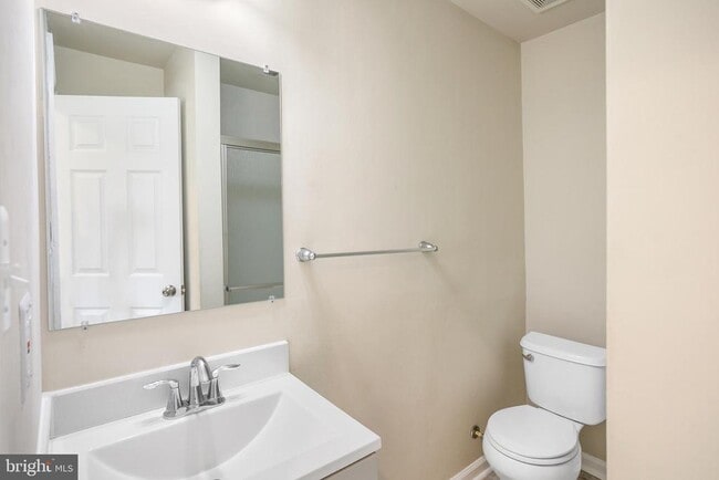 Building Photo - 2887 Falkirk Alley