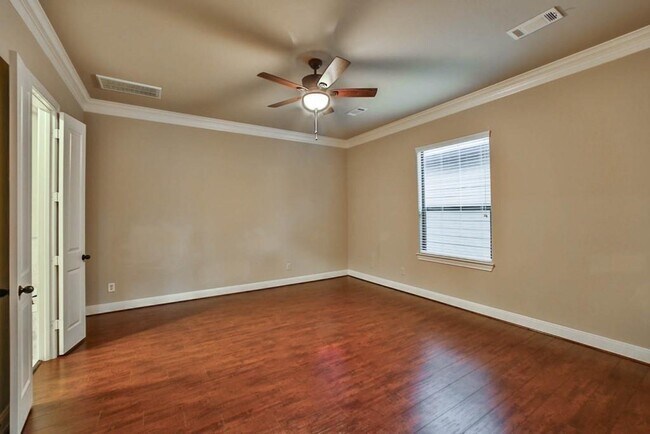 Building Photo - 11005 Upland River Dr