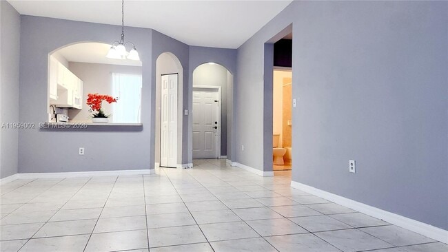 Building Photo - 741 SE 2nd St