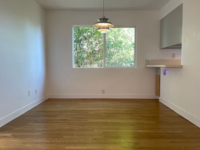 Building Photo - 477-479 Nassau Avenue