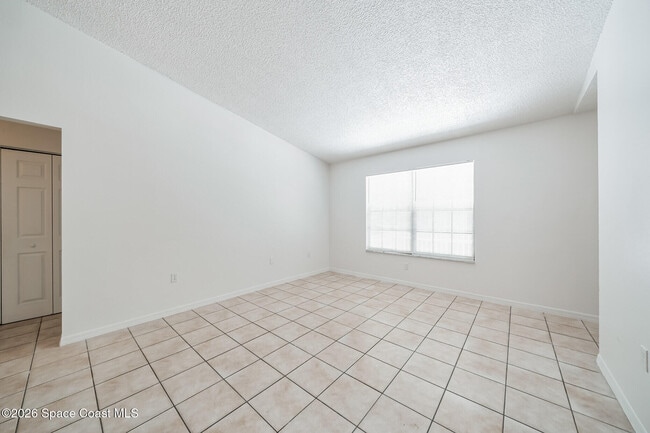 Building Photo - 422 Thor Ave SE