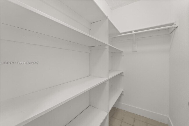 Building Photo - 6200 W Flagler St