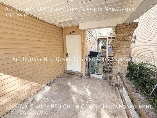 Building Photo - 212 Nassau St