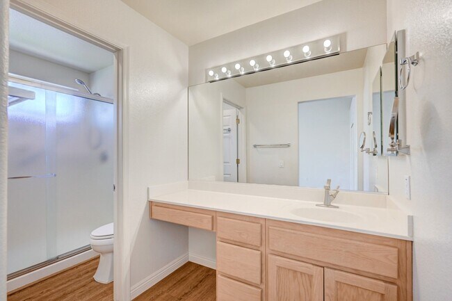 Building Photo - Charming 2 Bedroom, Single-Story Home in S...