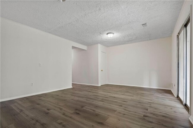 Building Photo - 2951 Aspen Woods Entry