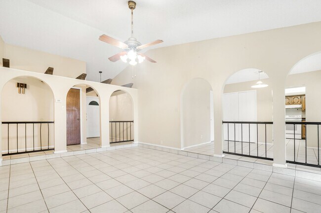 Building Photo - 5003 Starfire St