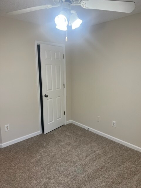 Building Photo - 4889 Robinson Square Dr