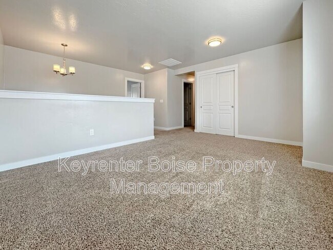 Building Photo - 2466 E Stella Dr