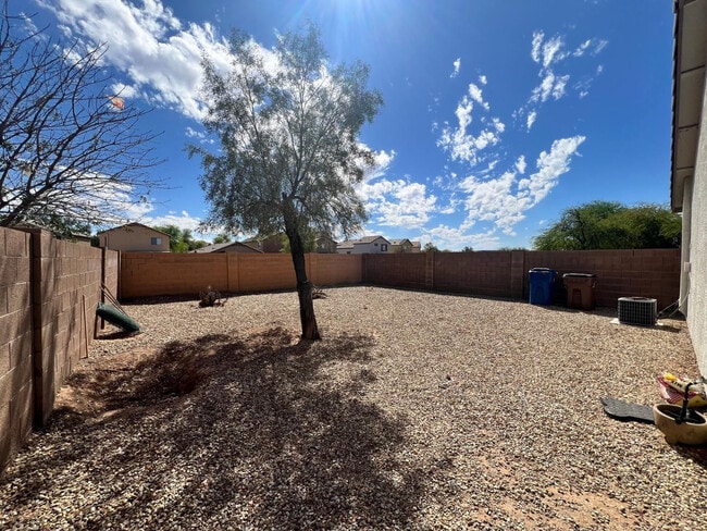 Building Photo - 28496 N Dolomite Ln