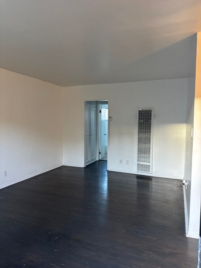 Main room - 6128 De Longpre Ave
